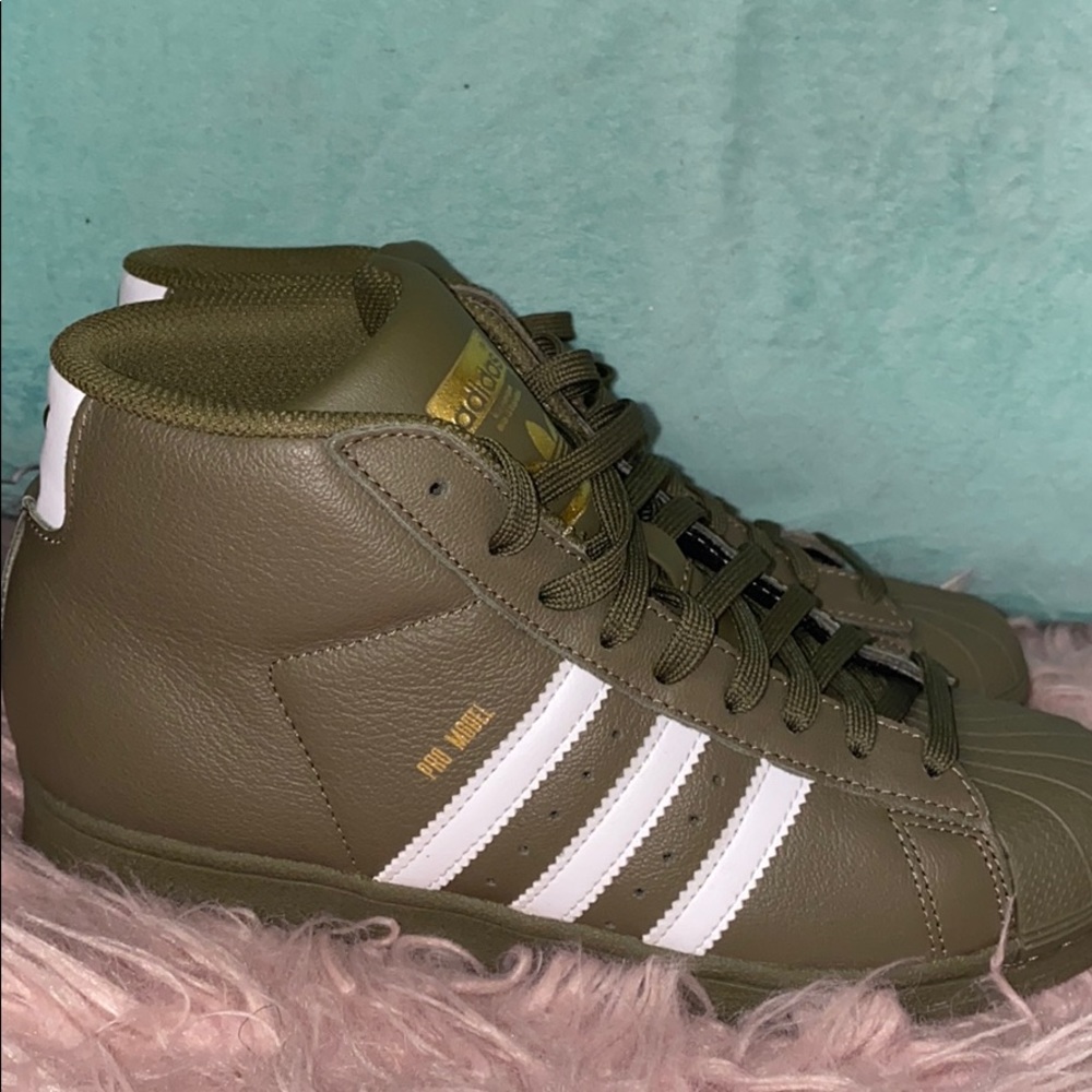 High top Shell toe Adidas